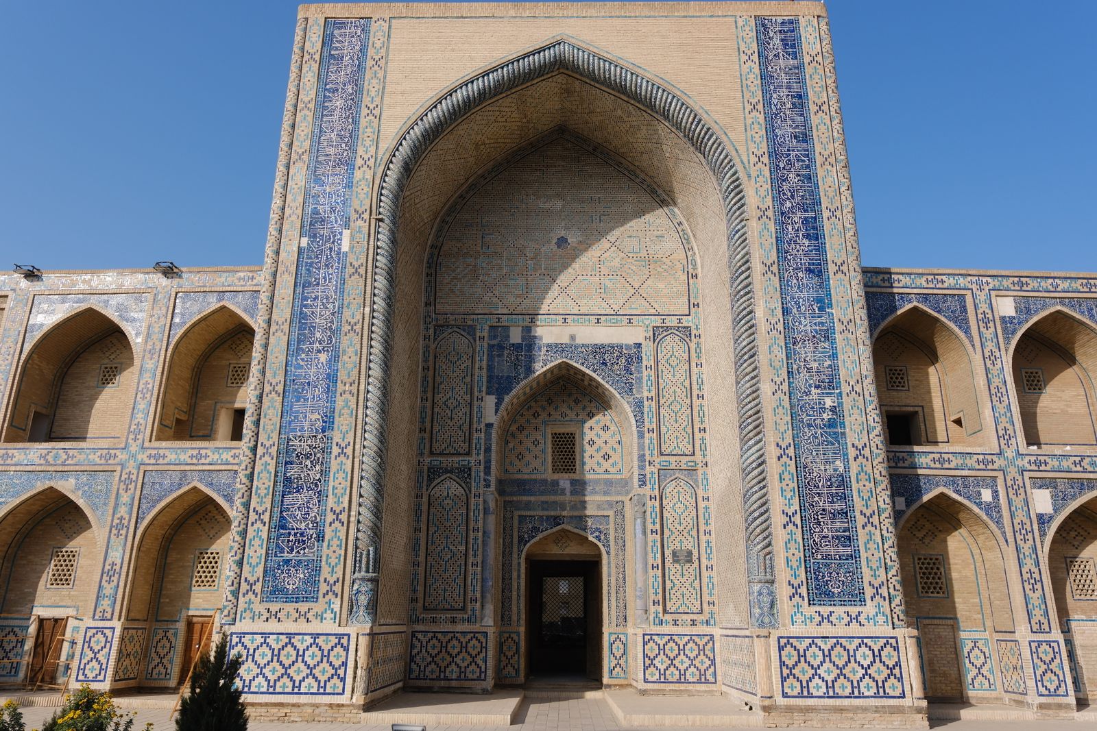 Ibnu Sina: Lahir di Kaki Bukhara